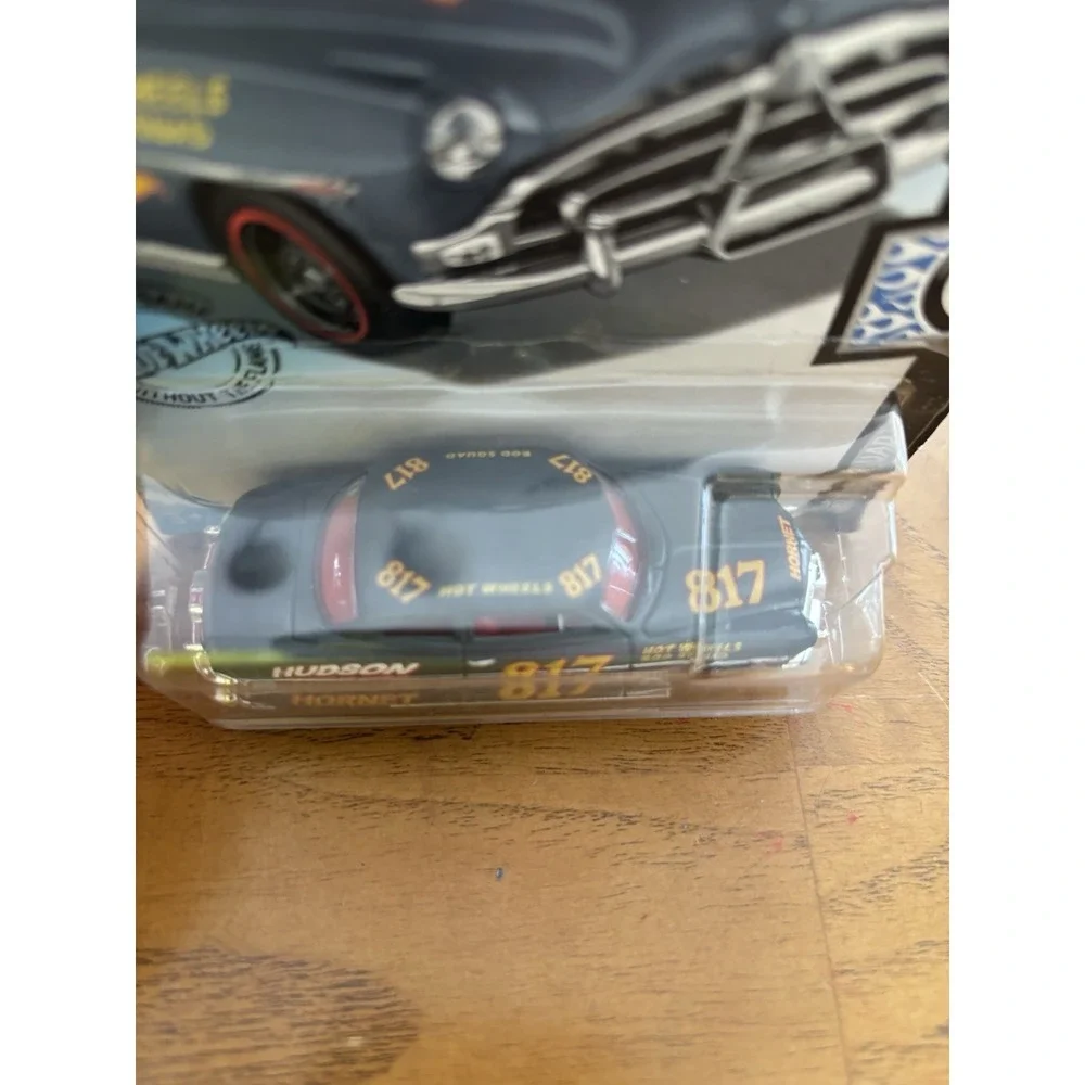 Hot Wheels '52 Hudson Hornet 817‎ Blue Diecast 1:64 Rod Squad Series Car 2017